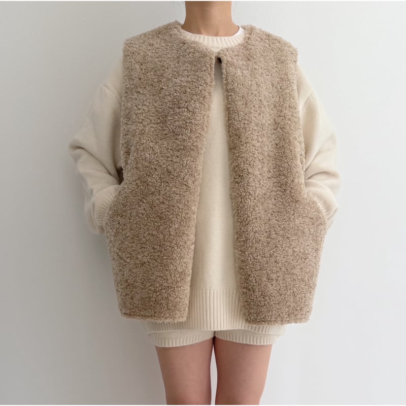 【新品タグ付✨】アメリ ボアベスト ベージュ ポケット付きボアベスト / beige | AMIE