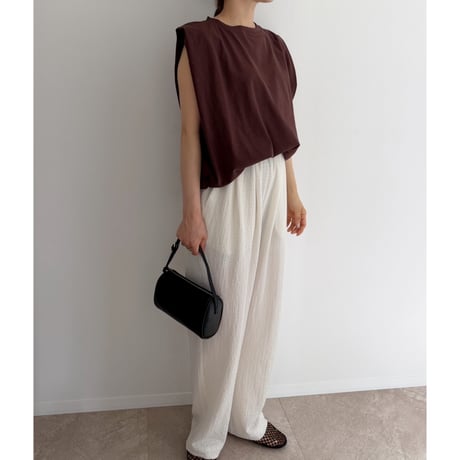 Shoulder Tuck Sleeveless Tops / brown