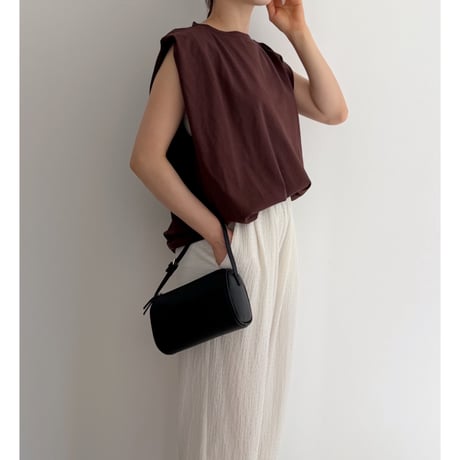 Shoulder Tuck Sleeveless Tops / brown