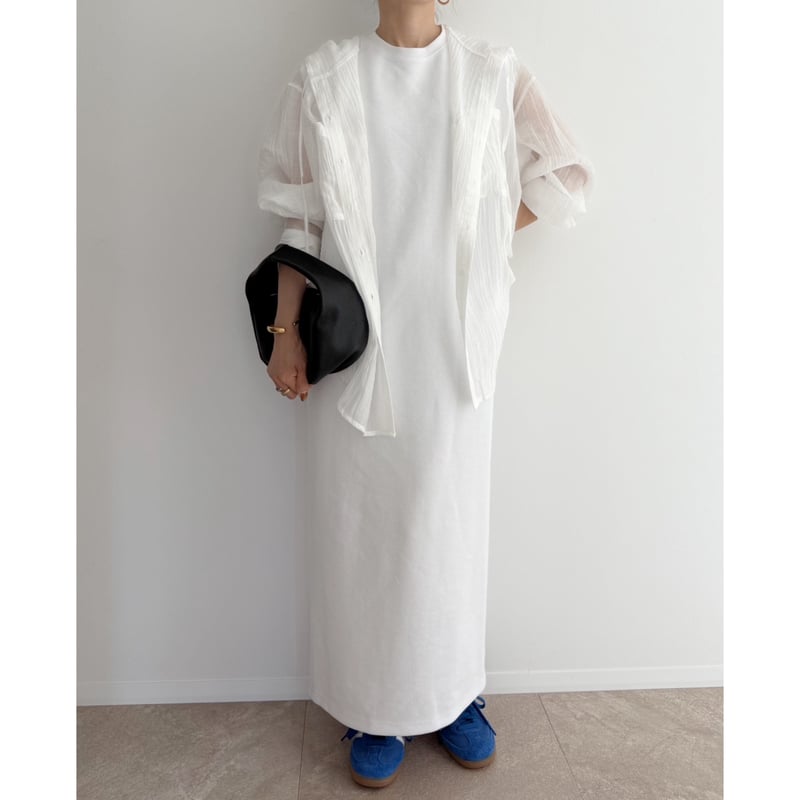 【emmi】美品　白ワンピース emmi（エミ）の「【emmi atelier】ロングスリーブタイトニットOP