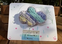 すずのハンドメイドブローチ【めぐみの雨】