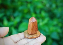 樹齢1000年超の屋久杉でつくる 【屋久杉のお守り】天柱石（台座付き）