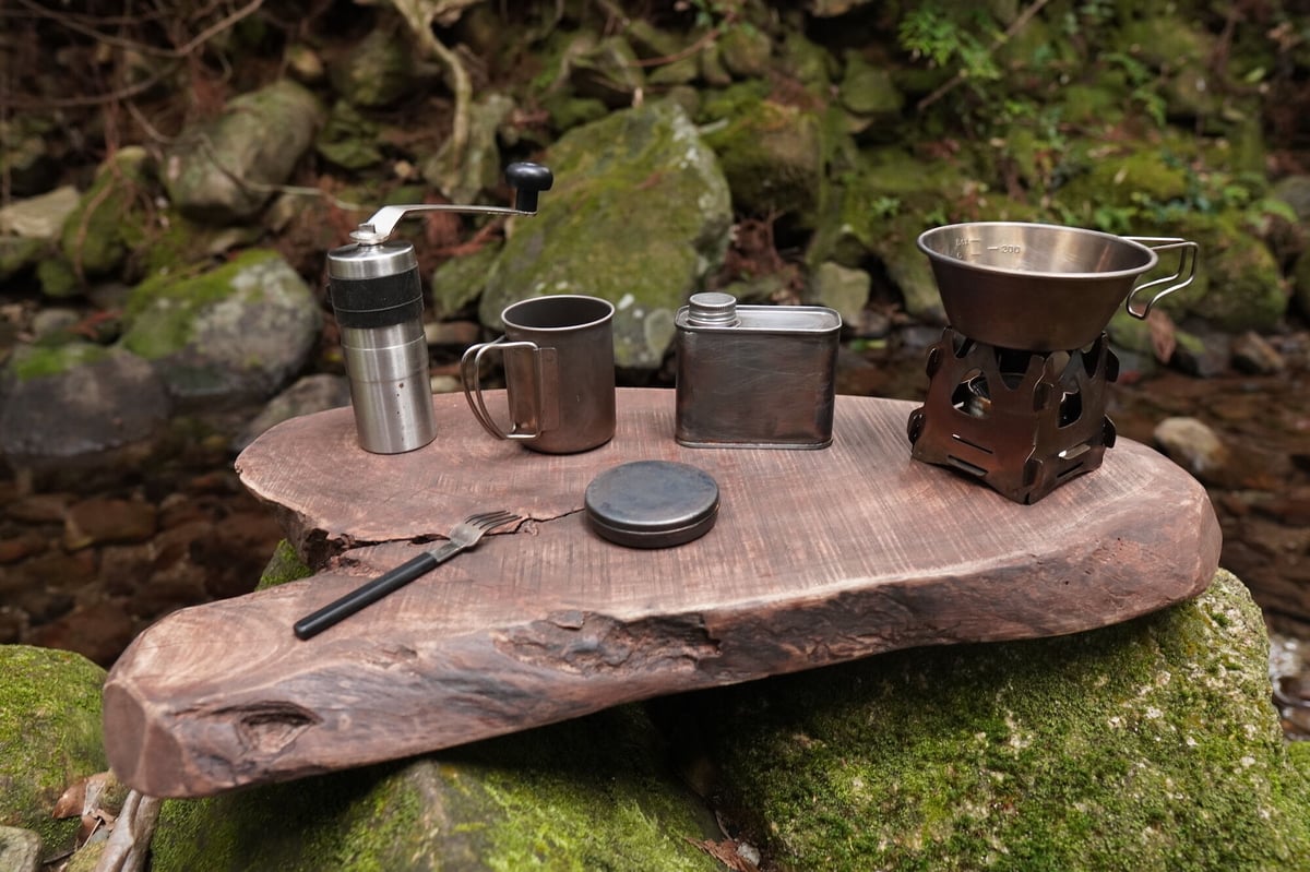 勿体ない、お買得品✨鹿児島県産楠一枚板＊補強貫有♦︎サイドテーブル、ベンチ、飾り台 勿体ない、お買得品✨鹿児島県産楠一枚板＊補強貫有♦︎サイド