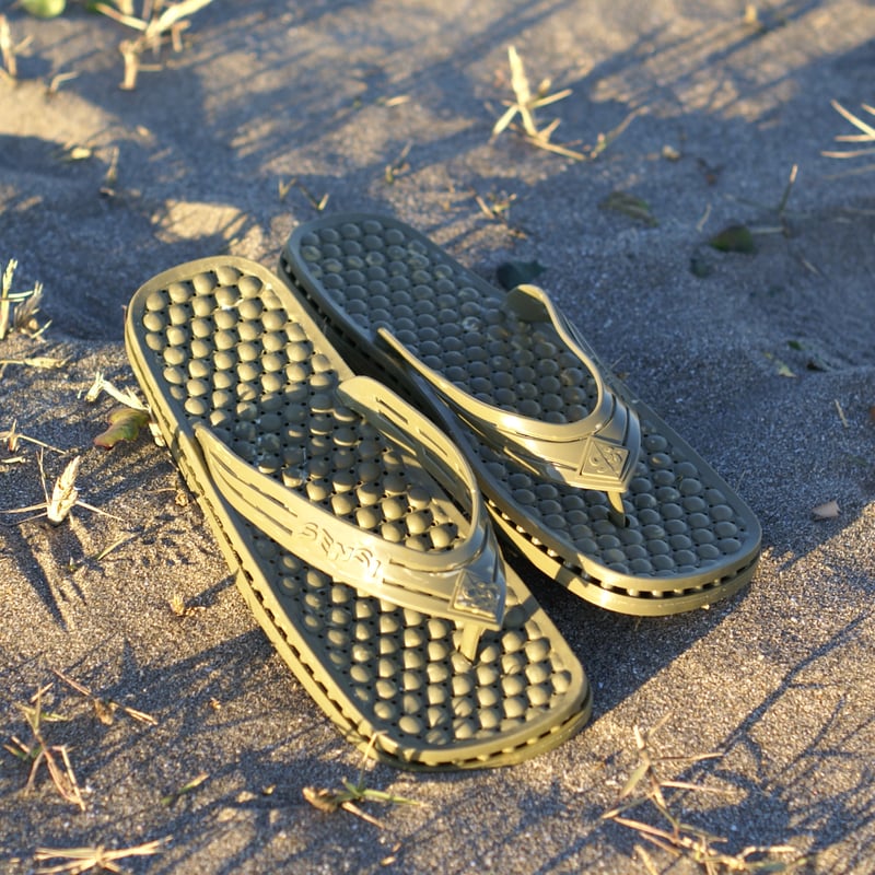 MONTECARLO BUMPS(モンテカルロ・ヴァンプス) recycled KHAKI(リ