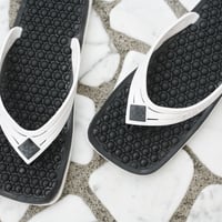 MONTECARLO BUMPS(モンテカルロ・ヴァンプス) WHITE/BLACK(ホワイト/ブラック)