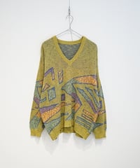 abstract allover pattern v-neck knit
