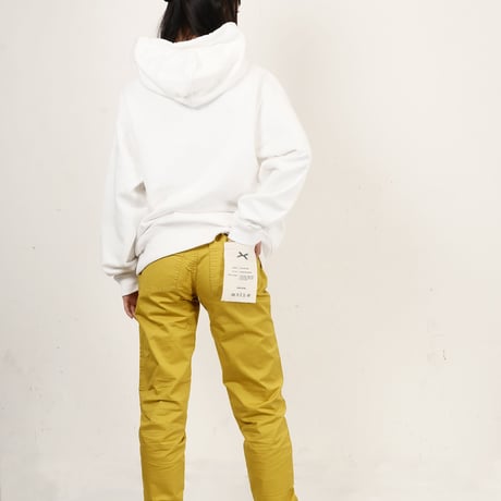 数量限定 バックタグパンツ