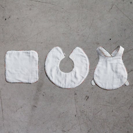 Helsinki  Towel & Bib SET