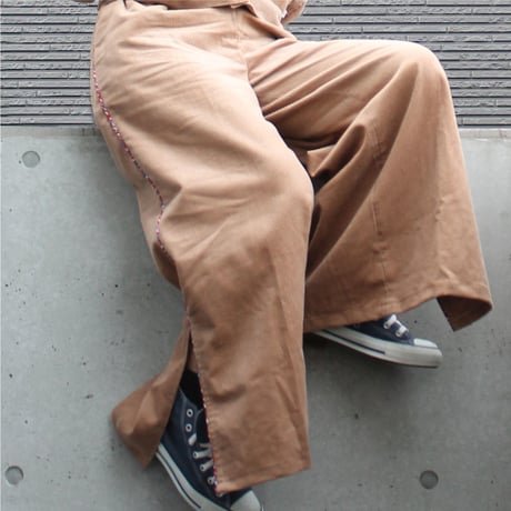 〈Berlin + EARTH BEIGE〉Corduroy Wide Pants  160