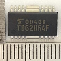 面実装 4 ch 大電流ダーリントンシンクドライバIC TD62064F 東芝 (Toshiba)