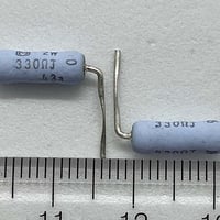 酸化金属皮膜抵抗器 330Ω, ２W, ±5%  ERG2SJ331P  (2本)  (Panasonic)