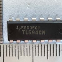 DIP PWM制御IC TL594CN  テキサスインスツルメンツ(T.I.)