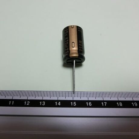 オーディオ用ハイグレードアルミ電解コンデンサ KZシリーズ UKZ1E471MHM （ニチコン）