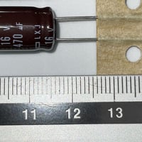 アルミ電解コンデンサ 470μF 16V 105℃ (1個) ELXJ160E□□471M (日ケミ)