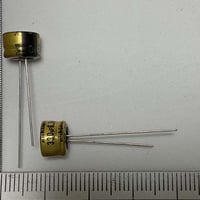 低背オーディオ用電解コンデンサ 330μF 6.3V 85℃ ±20% UMW0J331MDD (2個) (ニチコン)