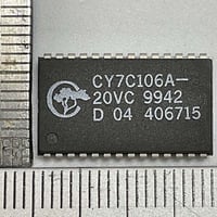 モールドSOJ 256K x 4 Static RAM CY7C106A-20VC (Cypress)
