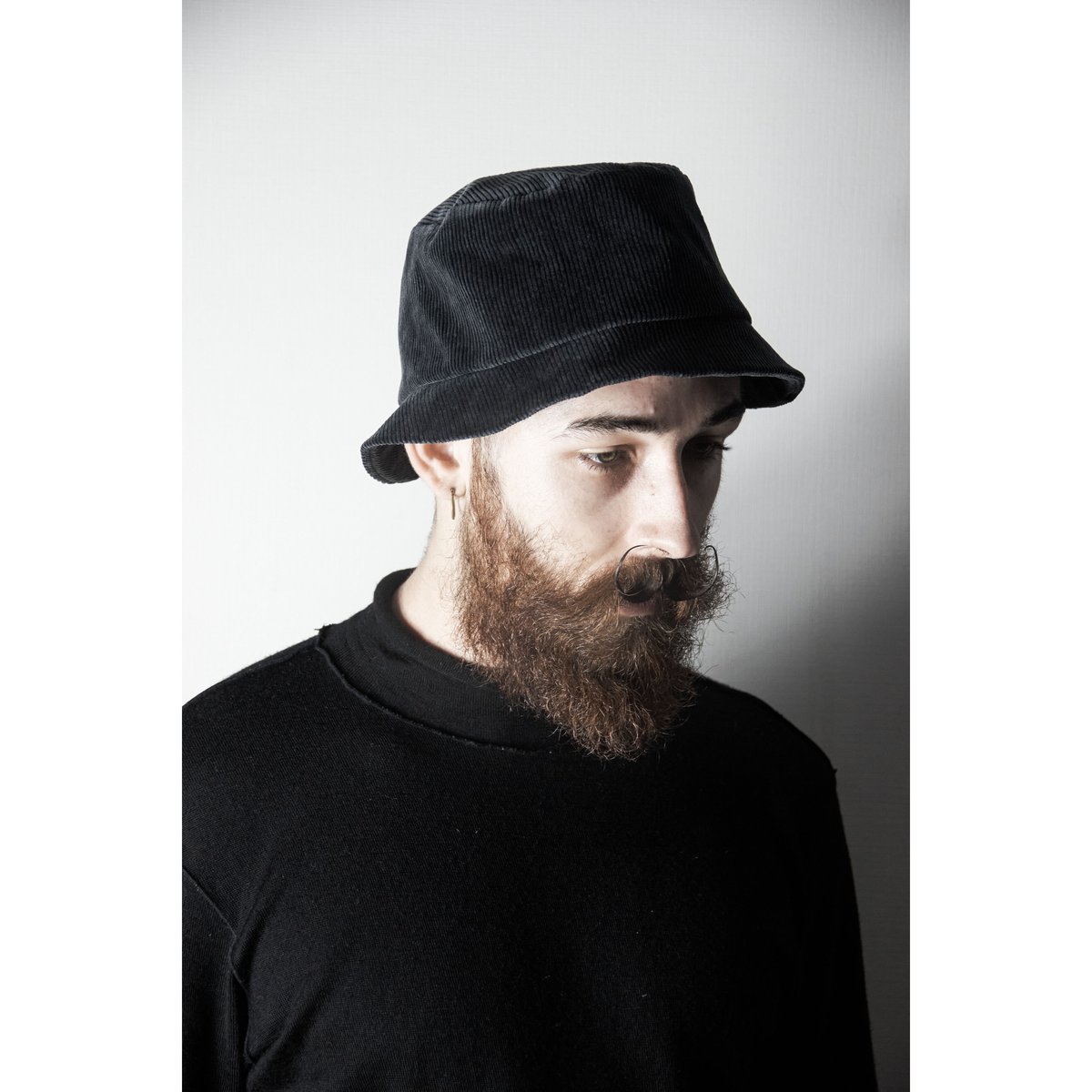 Devoa AW21 Black Bucket Hat - DC-AFH | Karasu Shop