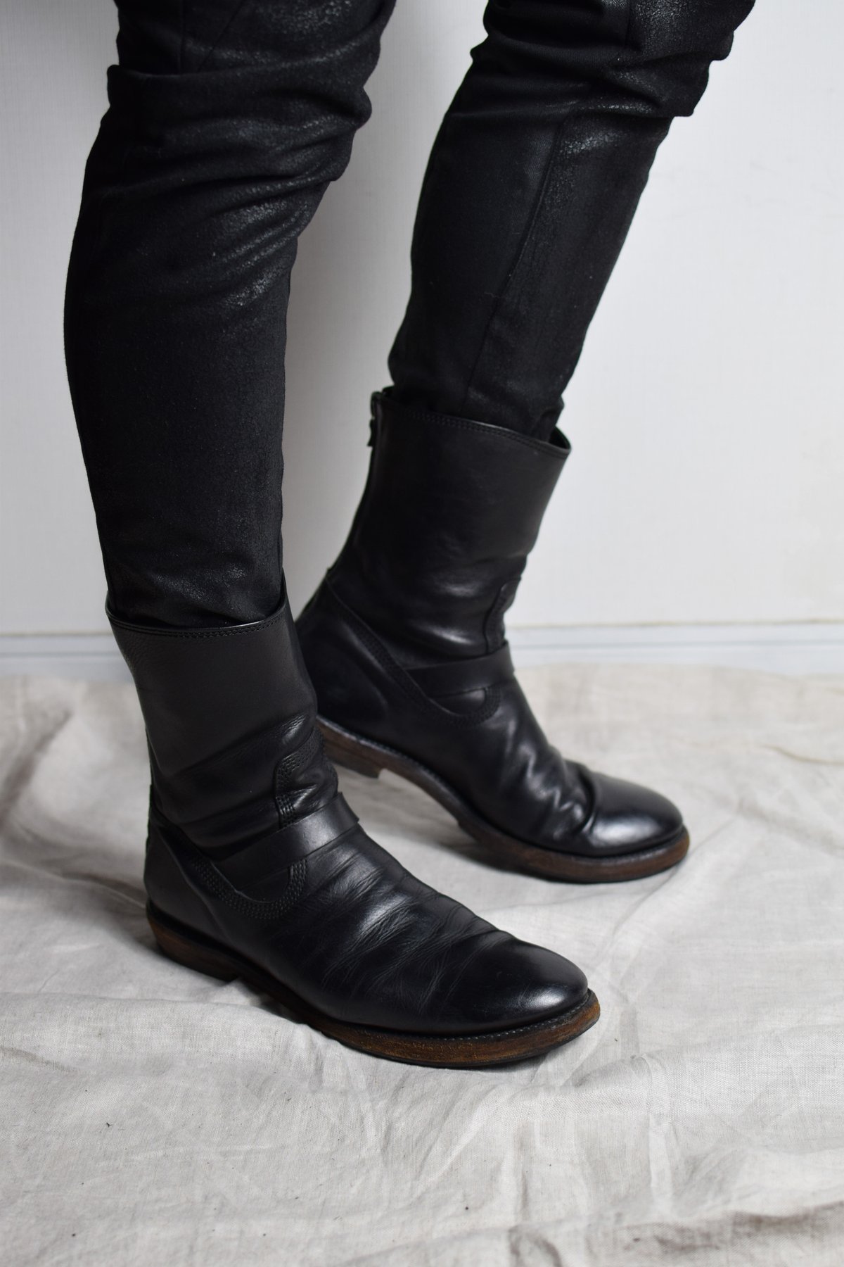 Julius AW07 Back-Zip Boots - 197FWM3 | Karasu Shop