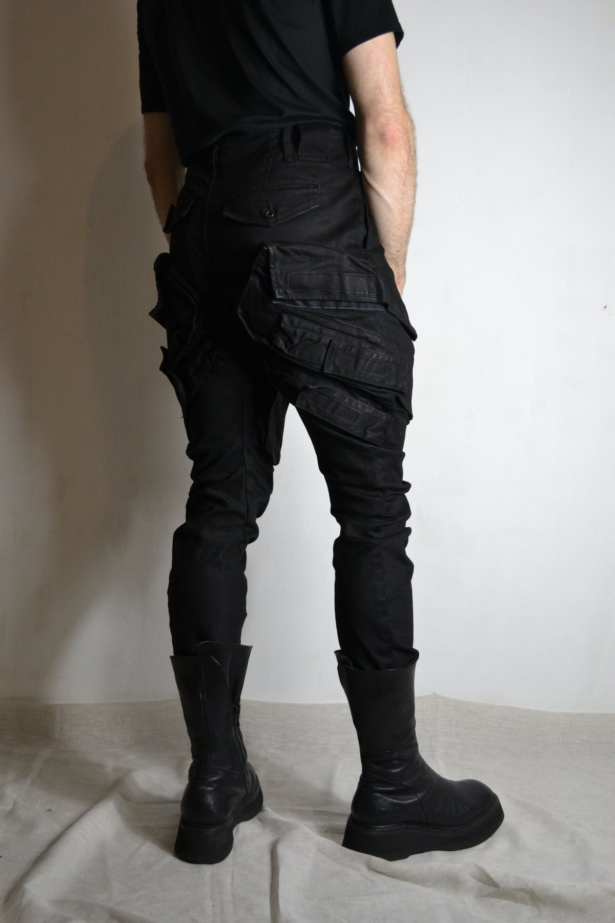 julius 16aw ガスマスクカーゴ　557pam9 Julius ガスマスク 16aw 557PAM9 JULIUS コレクションカーゴパンツ