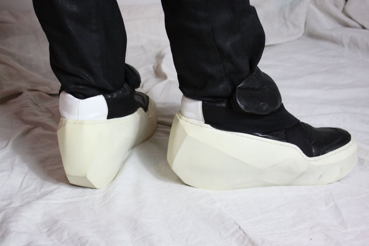 靴 14ss julius fixed sneakers 457FWM5 14ss julius fixed sneakers 457FWM5 - メルカリ