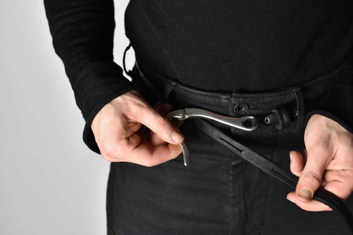 Julius SS09 Hook Belt - 257ACU12 | Karasu Shop