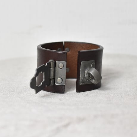 Julius SS05 Lock Bangle - 107AC2