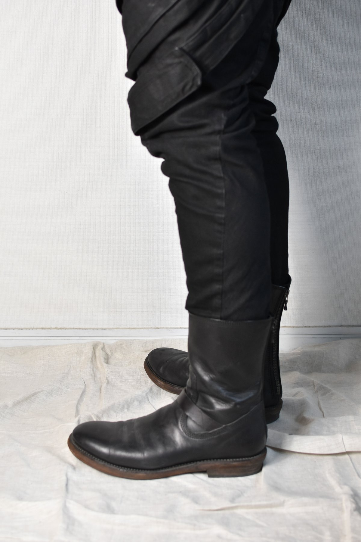 ゆ*ま様 00s julius suede Back zip boots gui ゆ*ま様 00s julius suede Back zip boots gui - メルカリ
