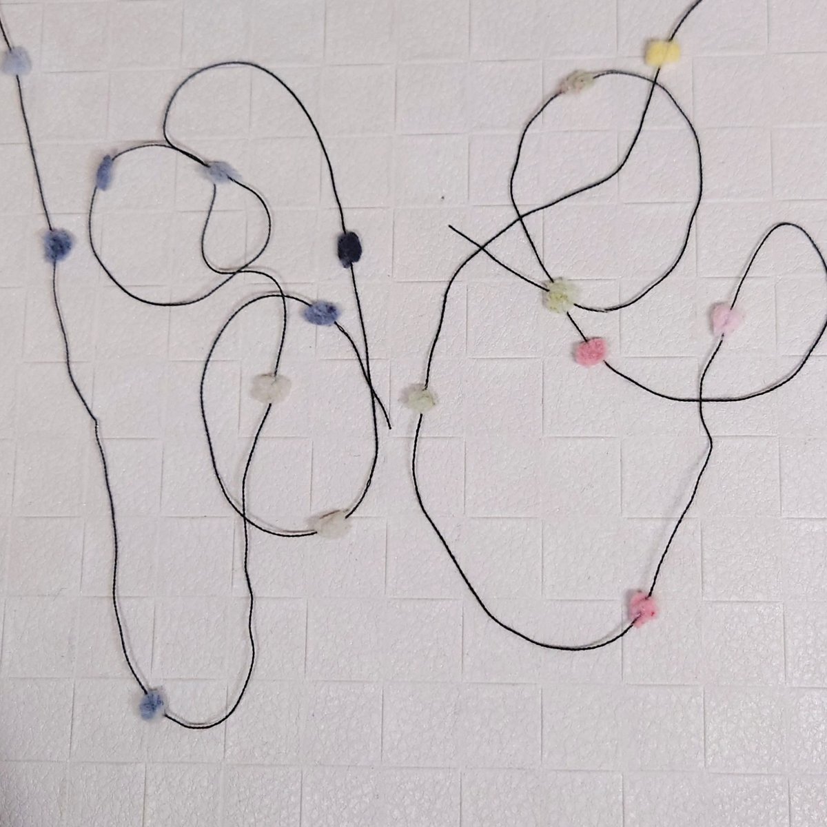 BON-BON 10g [グレー]黒芯 毛糸 日本製 | ぶたのしっぽ 毛糸のお店