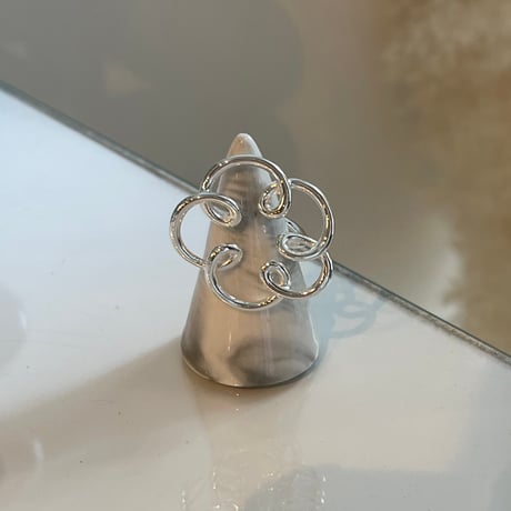 2312RG0371 / Flower twist line ring（Silver）