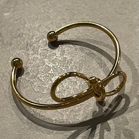 2502BR0068 / Bow knot bangle（Gold）