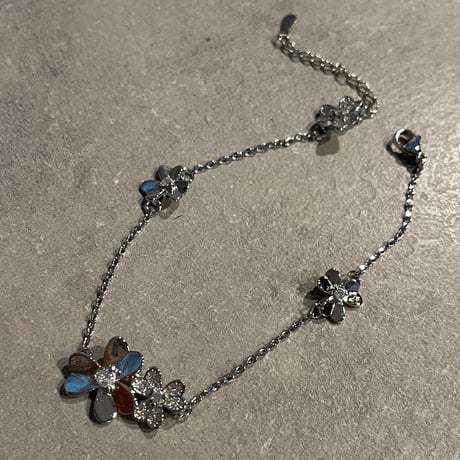 2506BR0090 / Asymmetry stone flower bracelet（Silver）