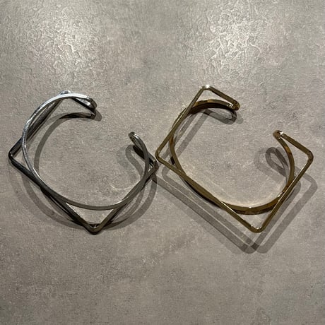 2403BR0039 / Square line Bangle（Silver）