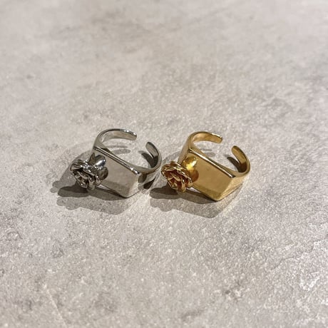 Side rose motif square ring（Gold） / 2210-RG0212