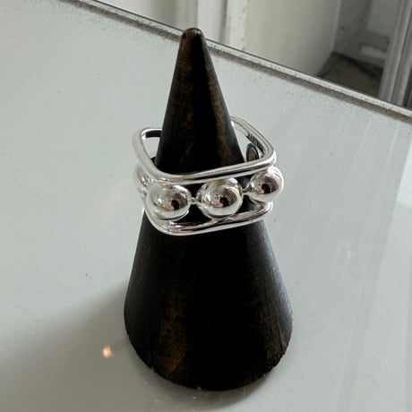 2604RG0771 / Square ball ring（Silver）