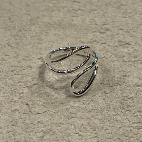 2404RG0454 / Twist open line ring（Silver）