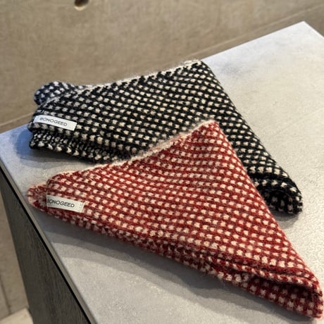 2512GS059(S)/ Knit triangle scarf（Ocher）