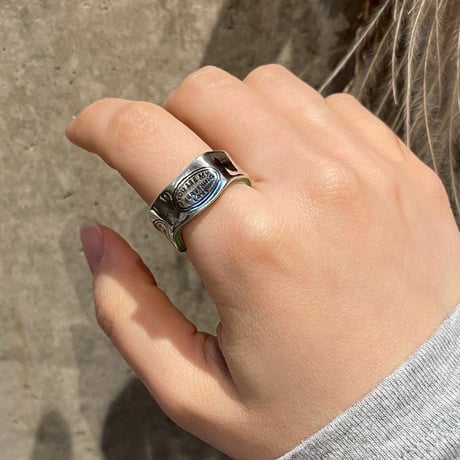 2504RG0606 / Color line letter wave ring（Silver）