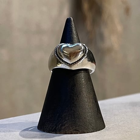 2406RG0482 / Round heart motif ring（Silver)