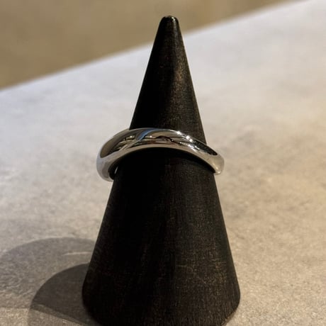 2412RG0551 / volume  curve ring（Silver）