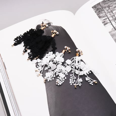 Hanging  Tassel  Flower Lace Earrings（Black） /  2112_ER091