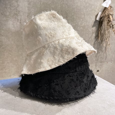 2403HWHW0029 / feather Bucket hat（Black）