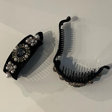 2402HA0059 / Round twist bijou Hair clip #01（Black）