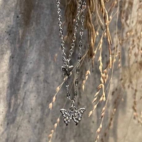 2503NC0333 / Layered butterfly motif necklace（Silver)