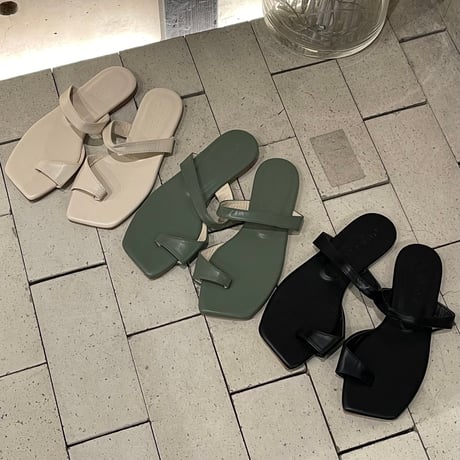 2411GS024（S）/ Flat sole Sandals (Ivory)