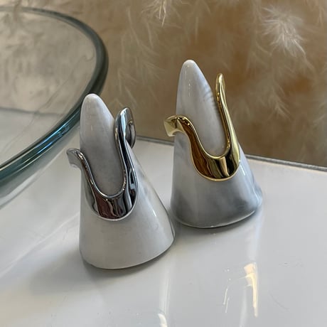 2405RG0464 / Long wave ring（Gold）