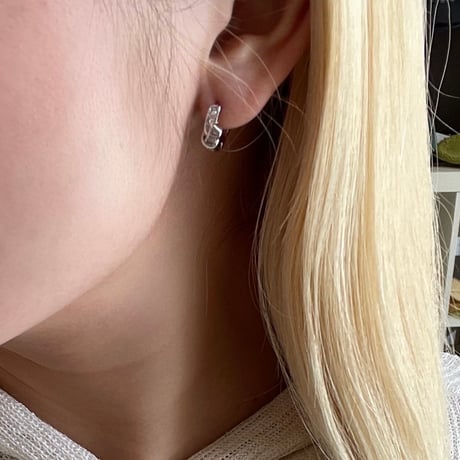 2506PR0789 /  Knot stone hoop pierce（Silver）