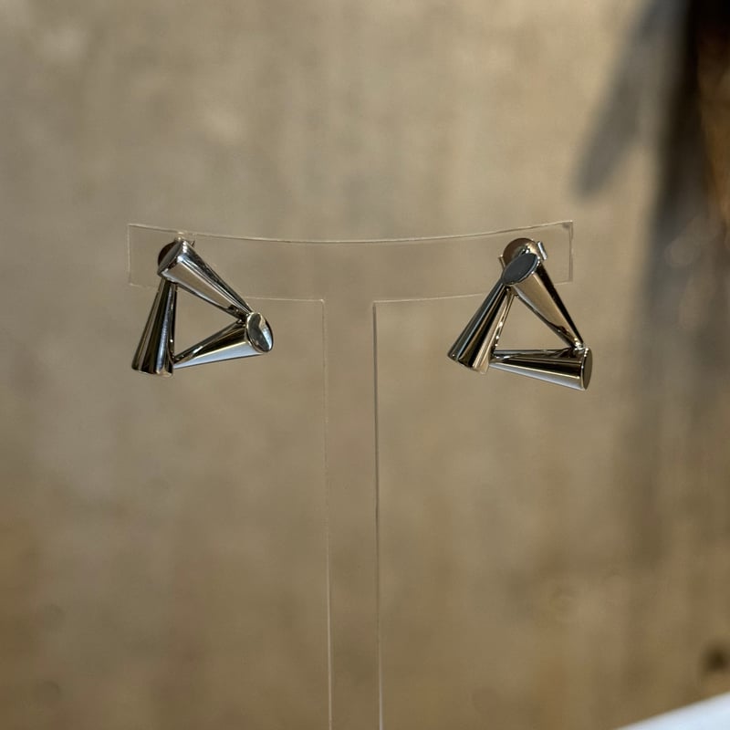 garnl　Triangle Pierce 2508PR0798 / drop triangle pierce（Silver） | Ca