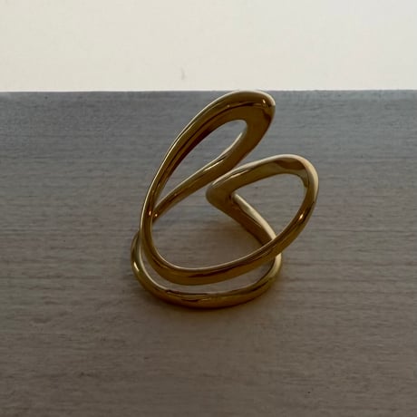 2604RG0781 / Asymmetry twist ring（Gold）