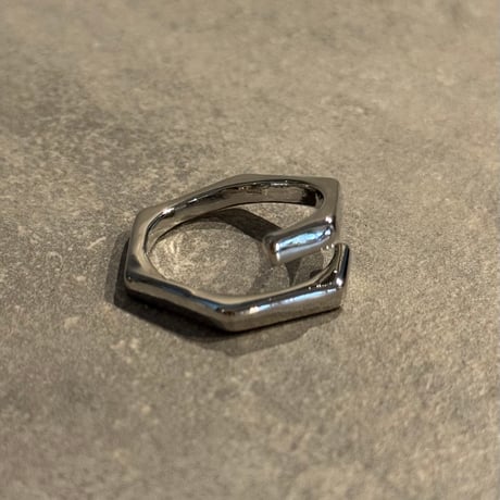 2503RG0597 / hexagon cross design ring（Silver）