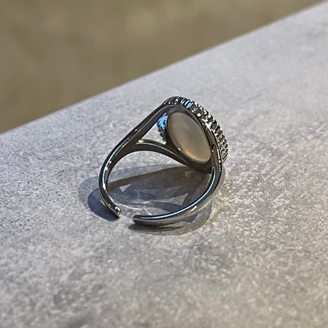 2602RG0734 / Oval Flower Shell Ring（Silver）
